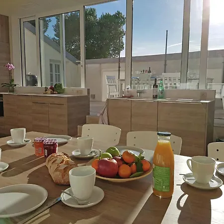 In With Pool & Views, Cleaning Included Appartement Villeseque-des-Corbieres