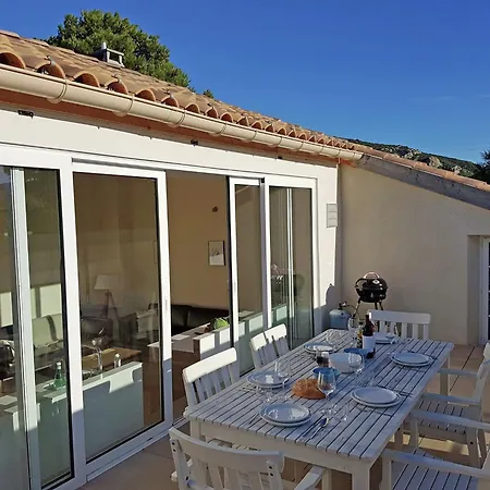 In With Pool & Views, Cleaning Included
